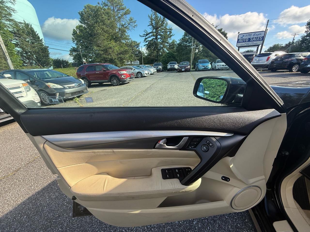 Acura TL 5-Speed AT 2009