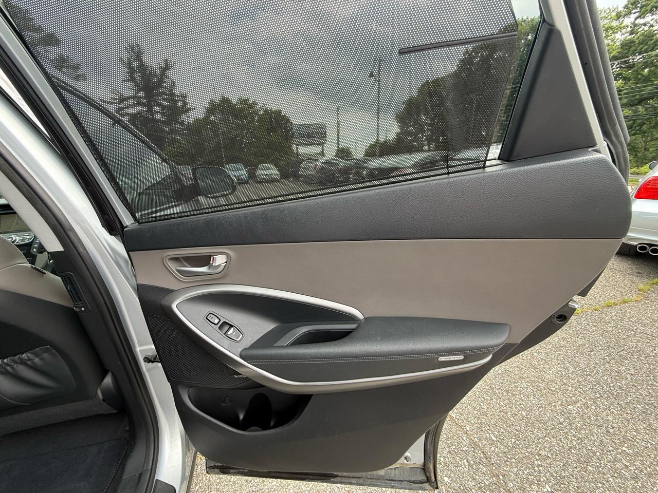 Hyundai Santa Fe SE w/Ultimate Package AWD 2016