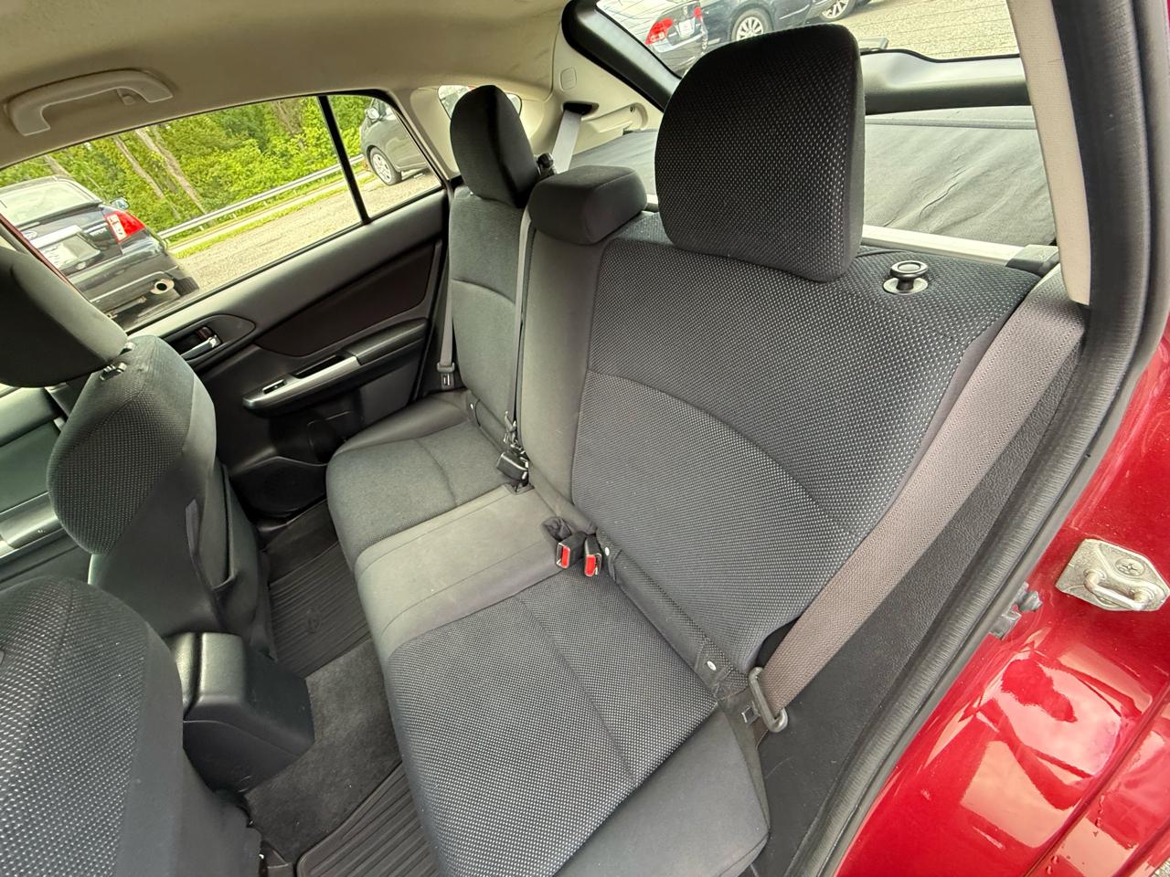 Subaru Impreza 2.0i Premium PZEV 5-Door 2016