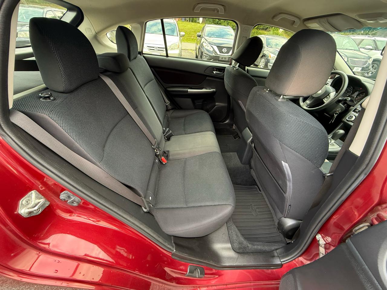 Subaru Impreza 2.0i Premium PZEV 5-Door 2016