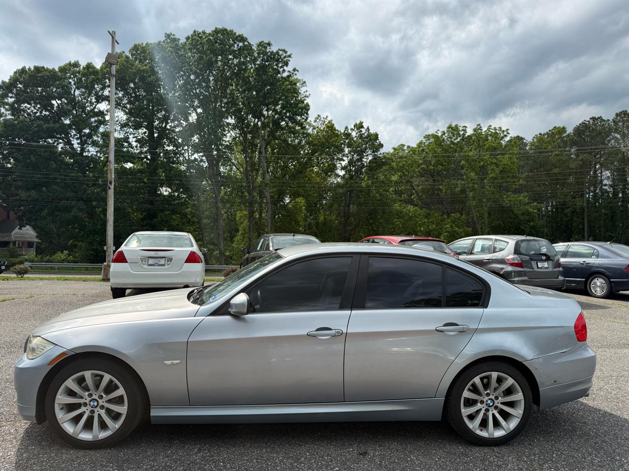 BMW 3-Series 328i SA 2011