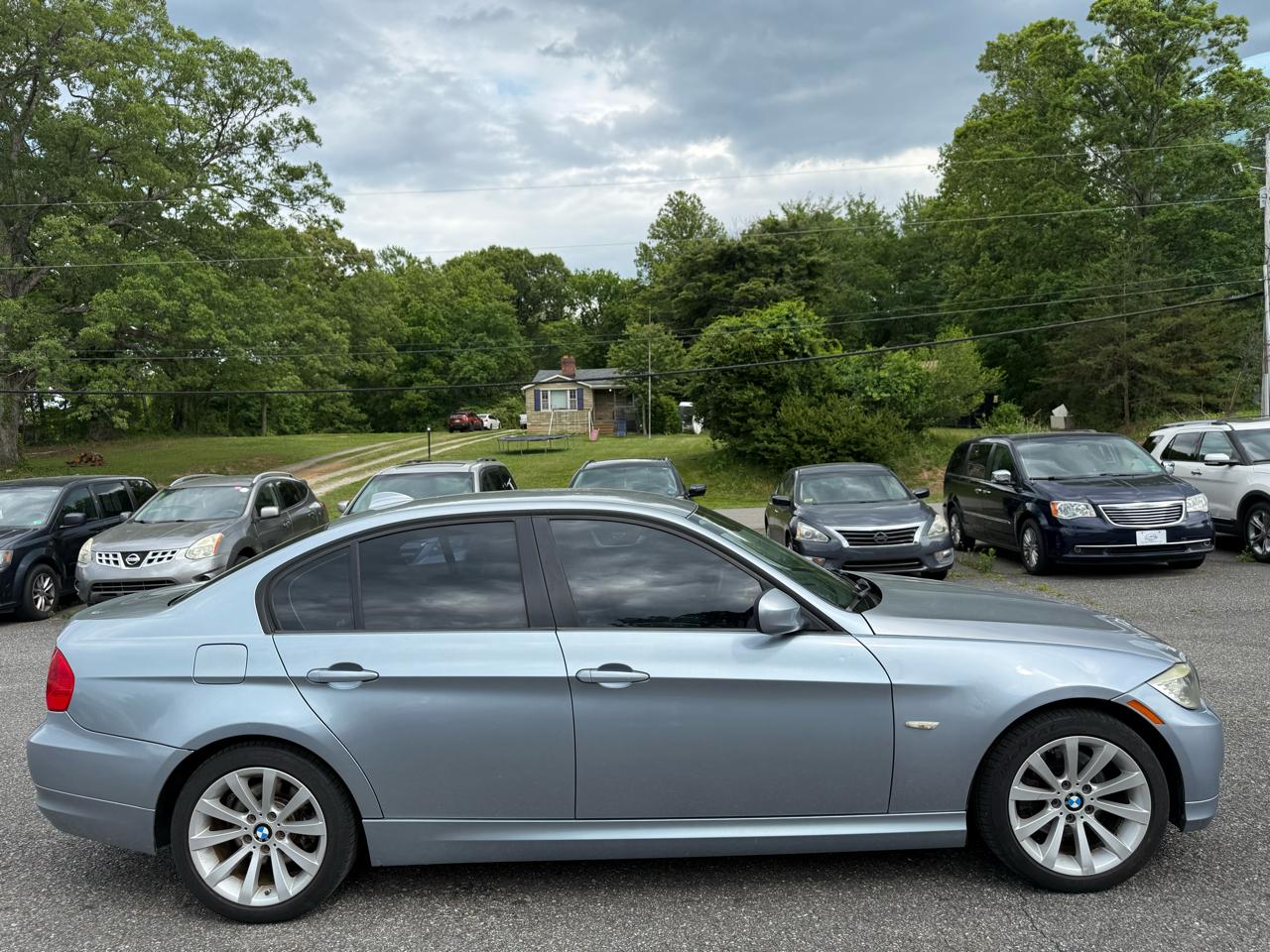 BMW 3-Series 328i SA 2011