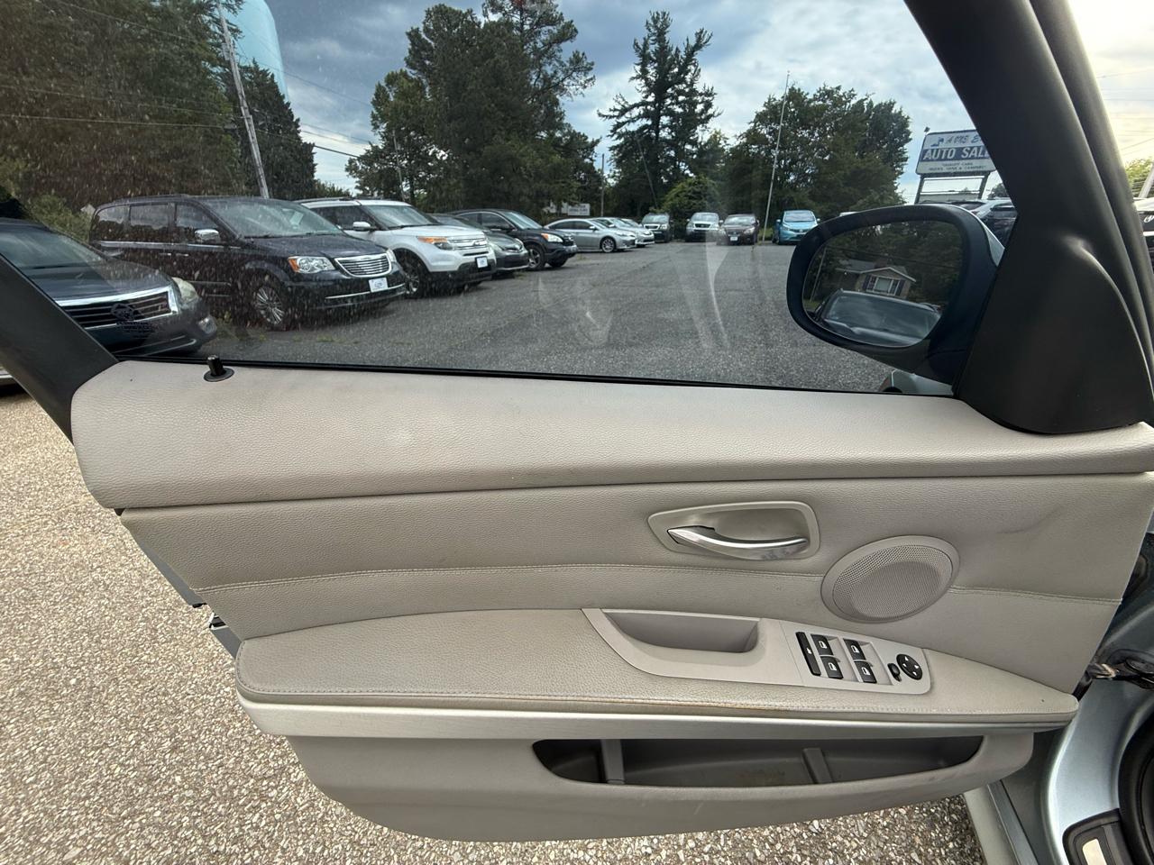 BMW 3-Series 328i SA 2011
