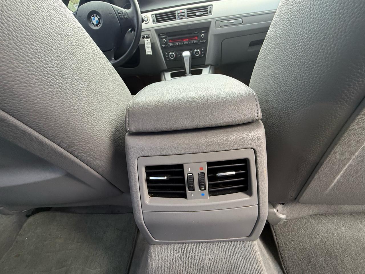 BMW 3-Series 328i SA 2011