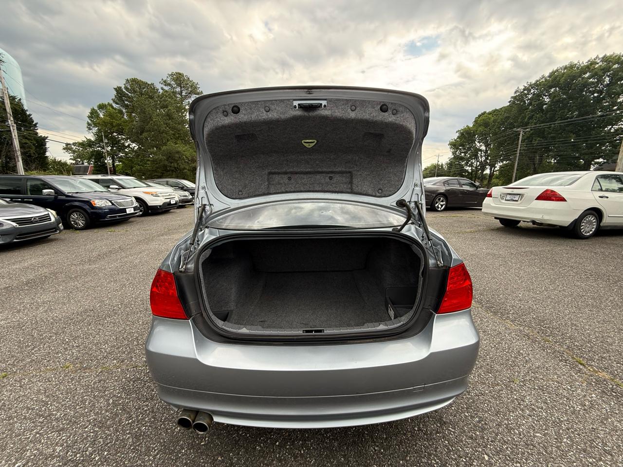 BMW 3-Series 328i SA 2011