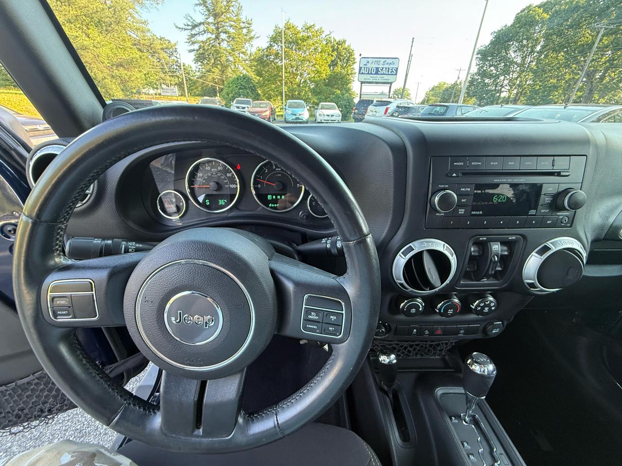 Jeep Wrangler Unlimited Sahara 4WD 2013