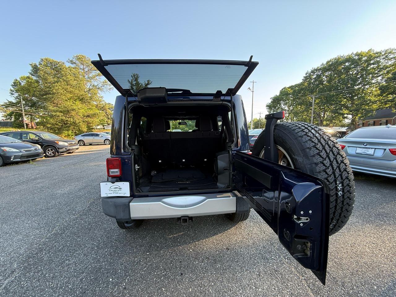Jeep Wrangler Unlimited Sahara 4WD 2013