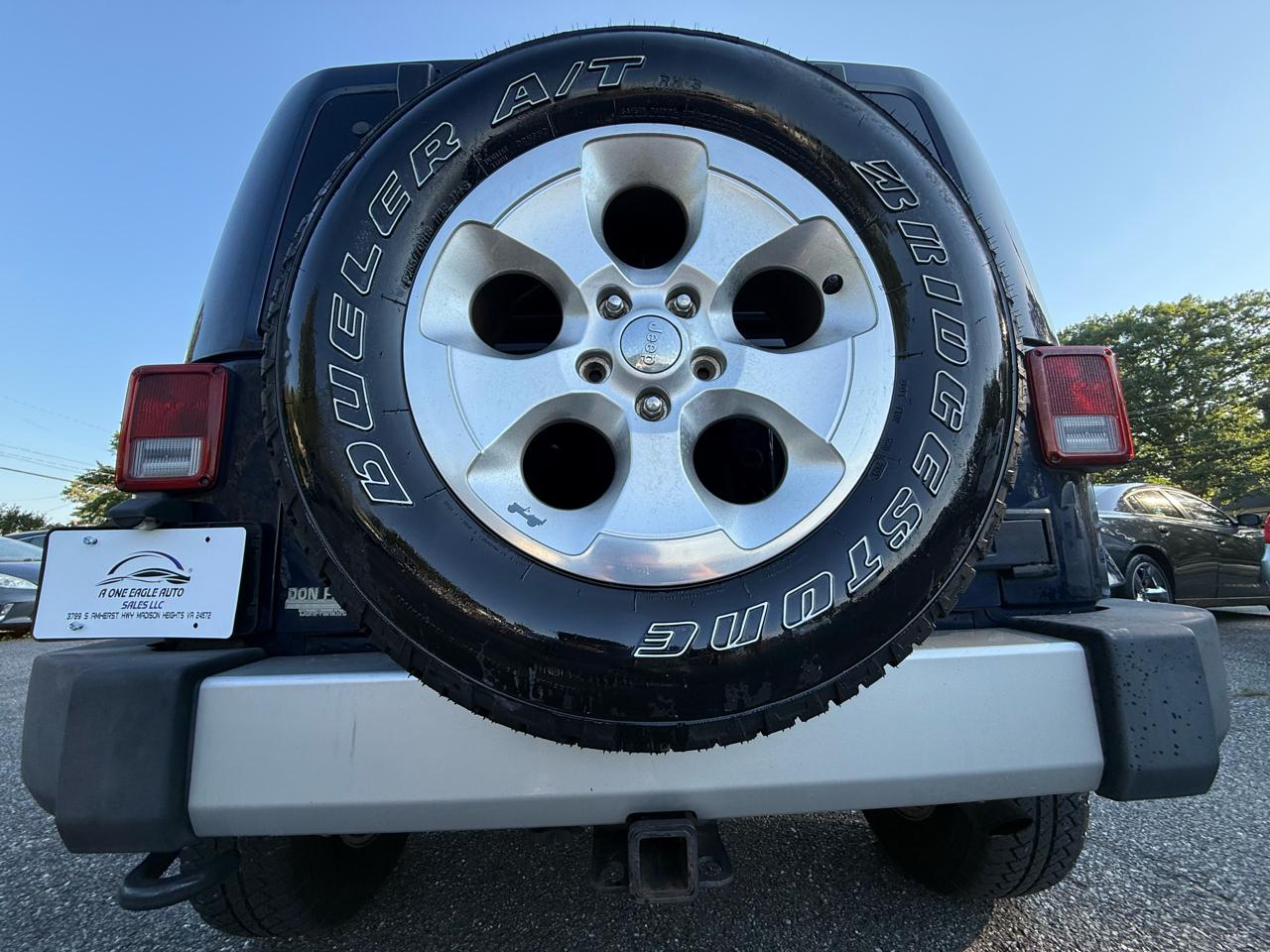 Jeep Wrangler Unlimited Sahara 4WD 2013