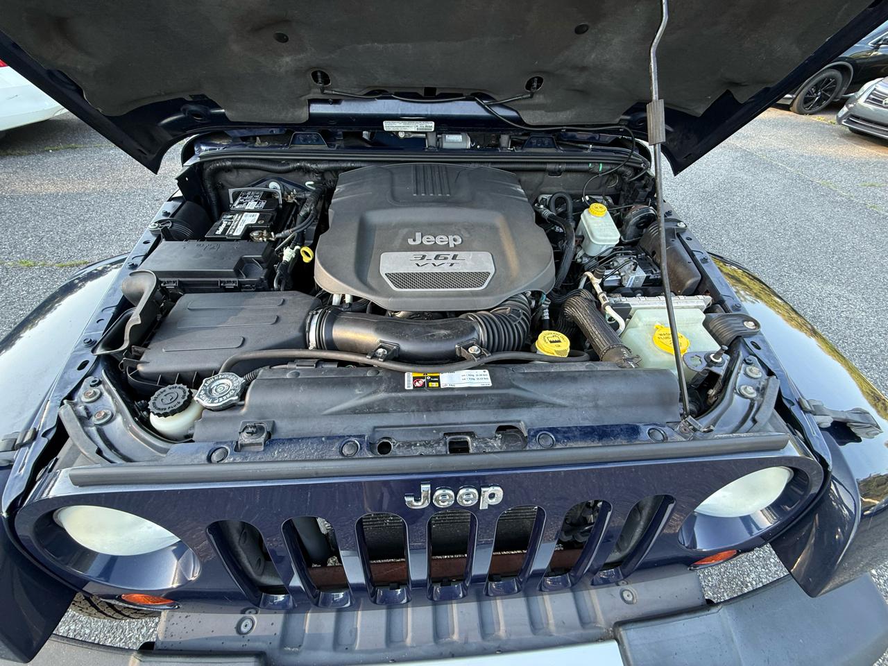 Jeep Wrangler Unlimited Sahara 4WD 2013