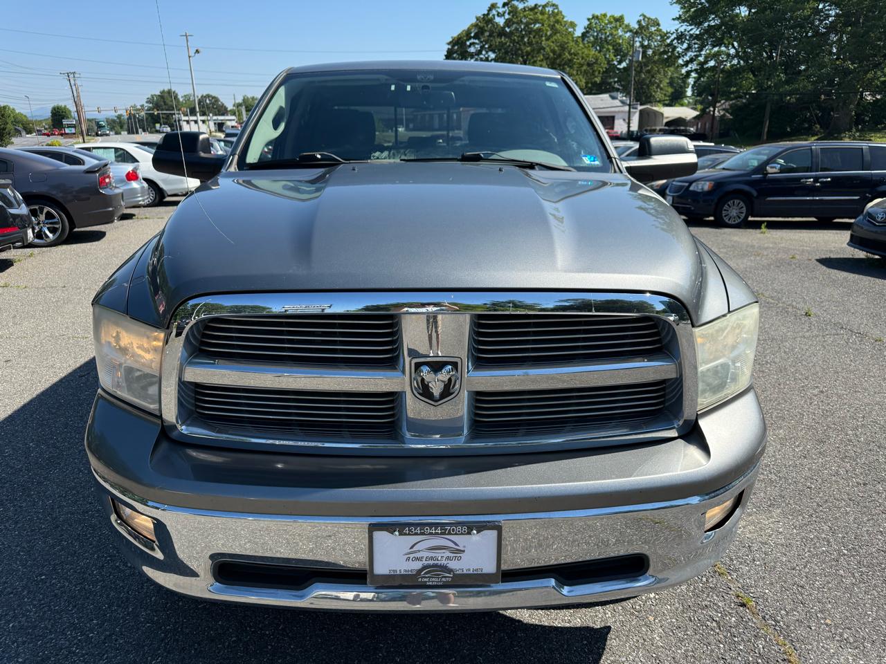 RAM 1500 4WD Crew Cab 140.5" Big Horn 2011