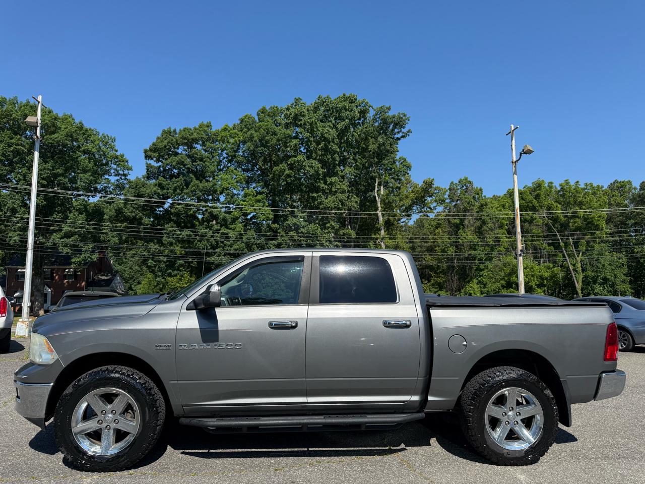 RAM 1500 4WD Crew Cab 140.5" Big Horn 2011