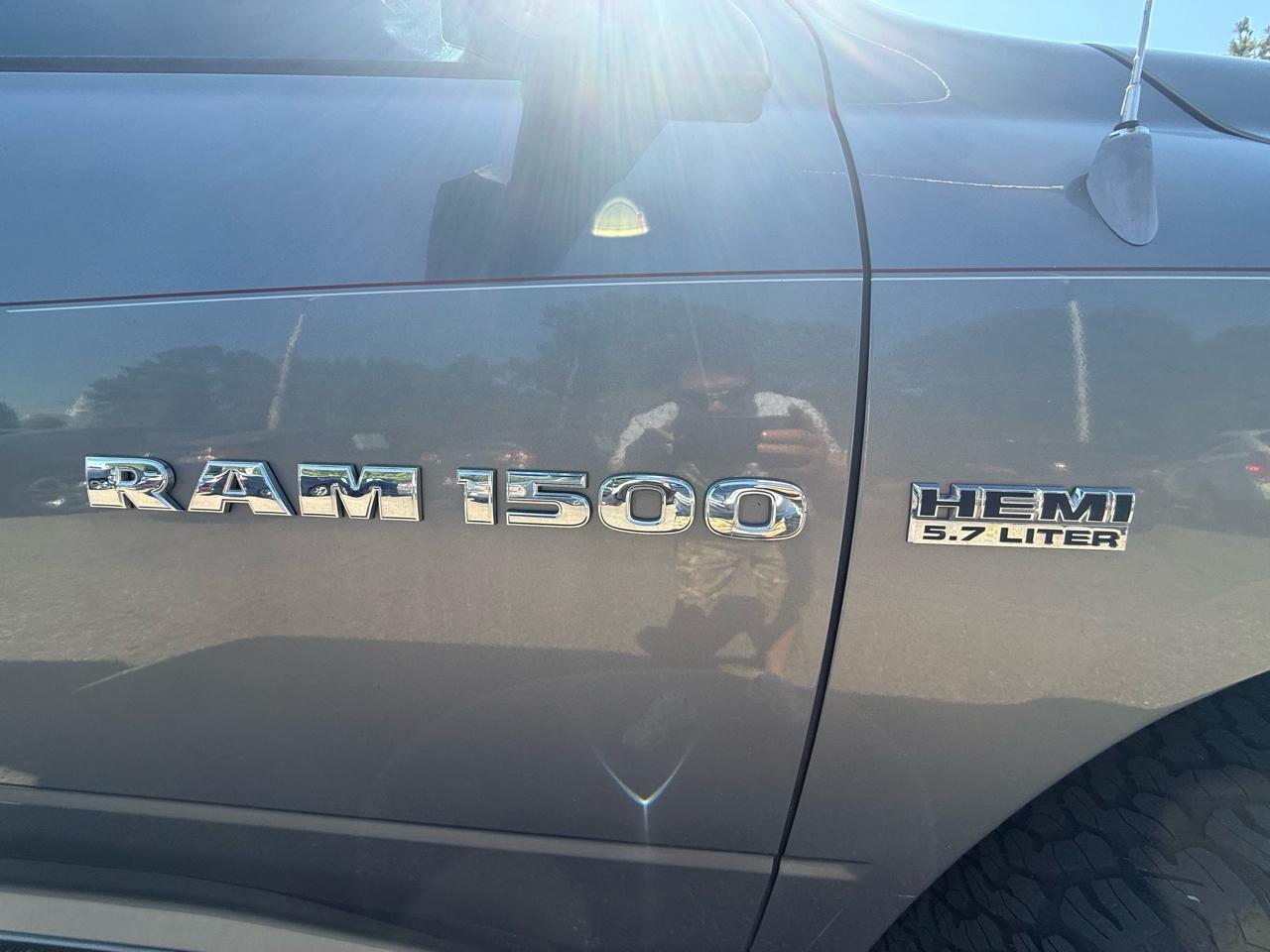 RAM 1500 4WD Crew Cab 140.5" Big Horn 2011