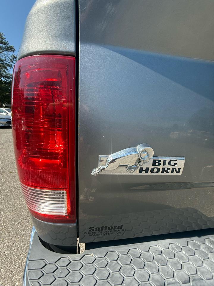 RAM 1500 4WD Crew Cab 140.5" Big Horn 2011