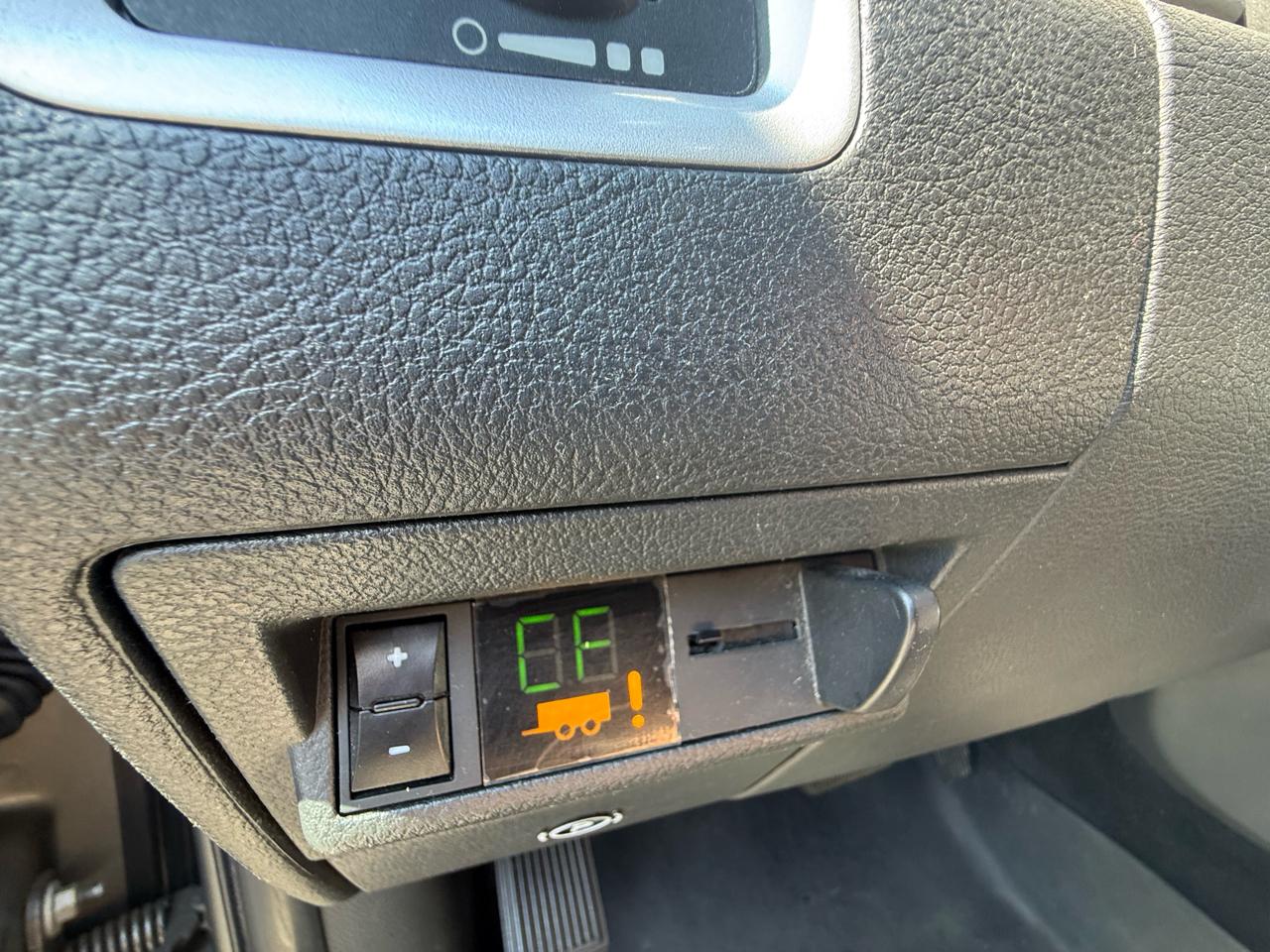 RAM 1500 4WD Crew Cab 140.5" Big Horn 2011