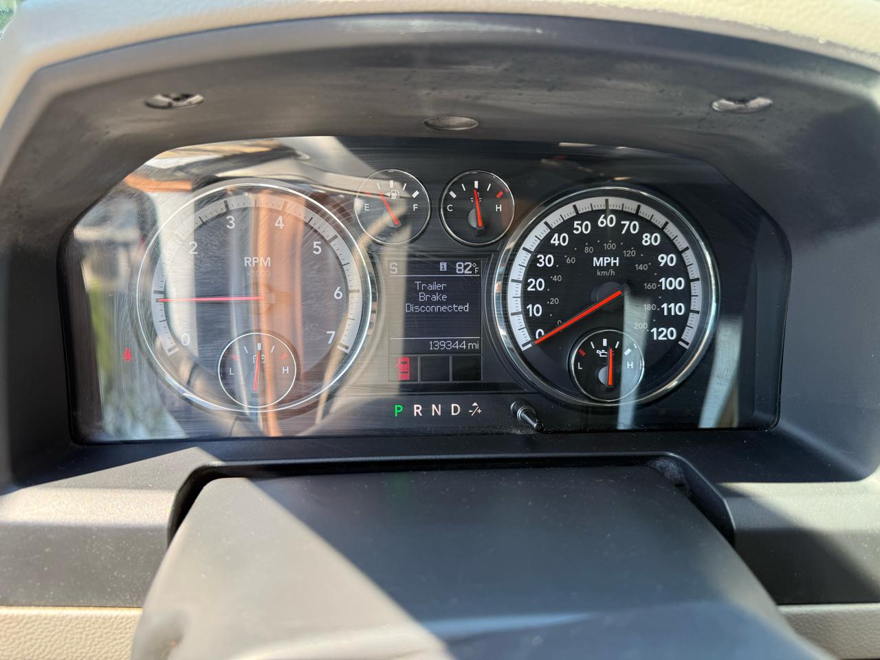 RAM 1500 4WD Crew Cab 140.5" Big Horn 2011