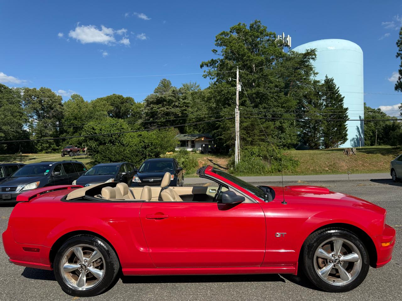 Ford Mustang GT Deluxe Convertible 2007
