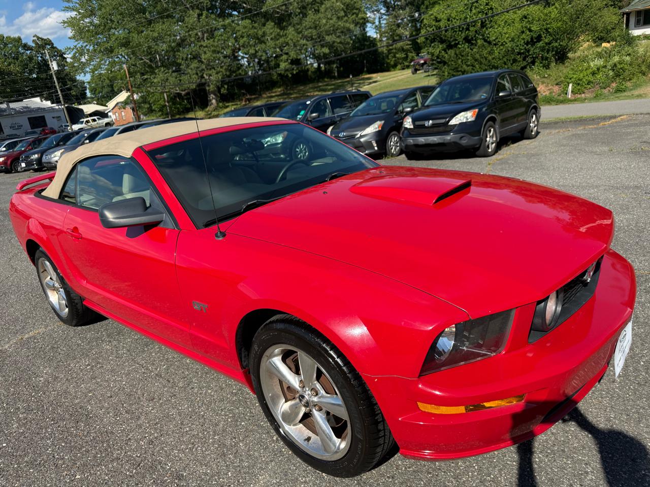 Ford Mustang GT Deluxe Convertible 2007
