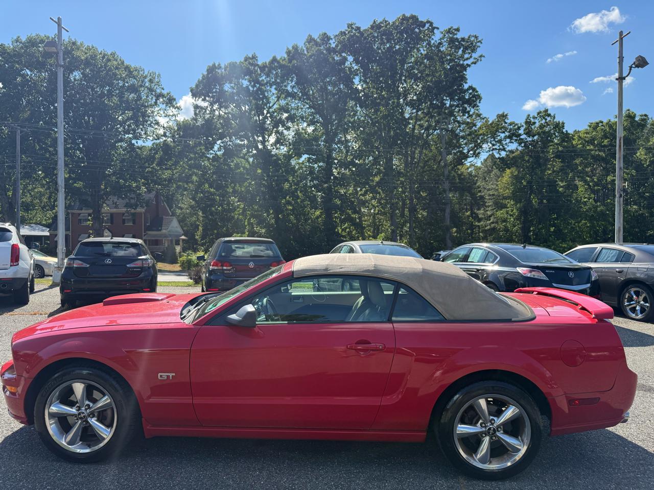 Ford Mustang GT Deluxe Convertible 2007