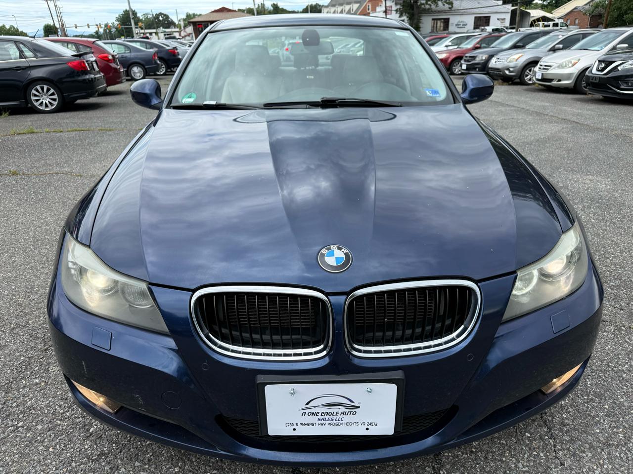 BMW 3-Series 328i xDrive 2011