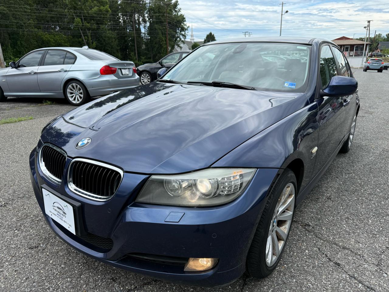 BMW 3-Series 328i xDrive 2011
