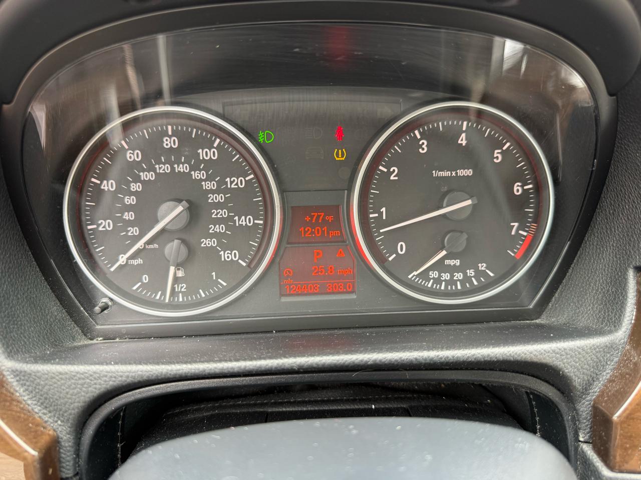 BMW 3-Series 328i xDrive 2011
