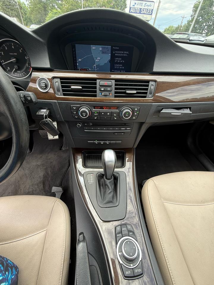 BMW 3-Series 328i xDrive 2011