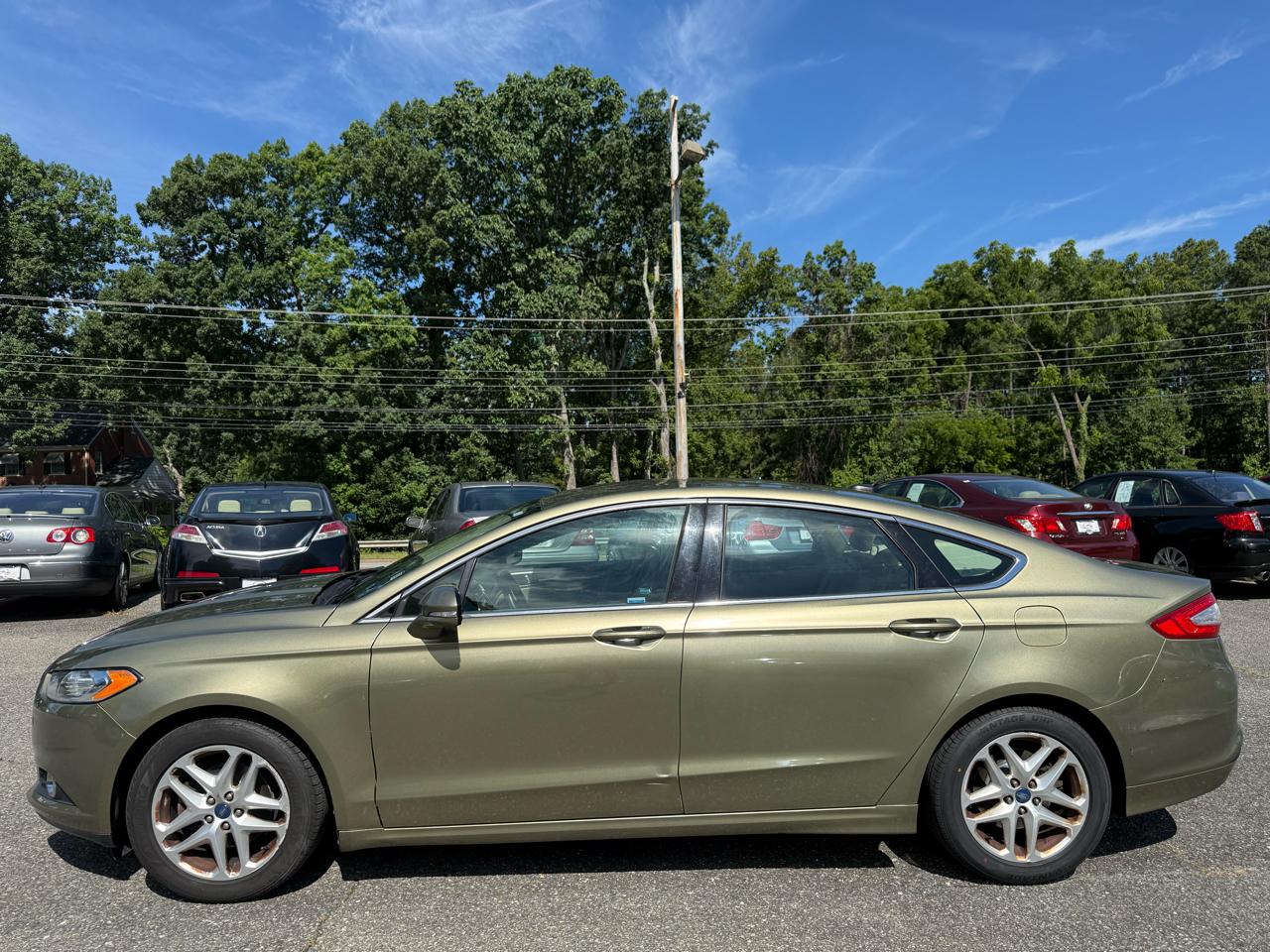 Ford Fusion SE 2013