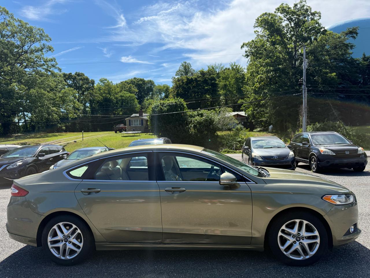 Ford Fusion SE 2013