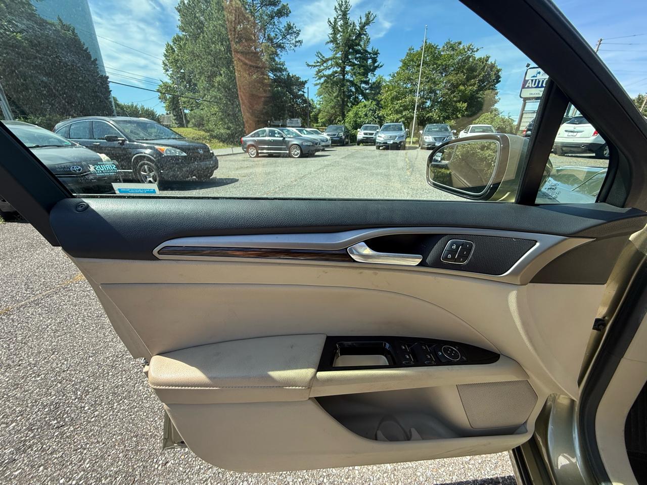 Ford Fusion SE 2013