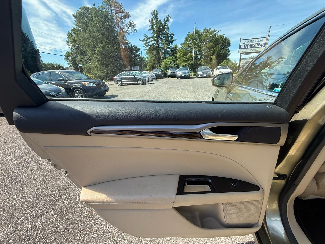 Ford Fusion SE 2013