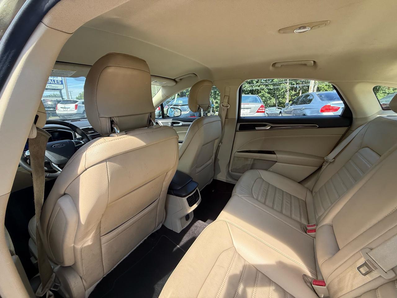 Ford Fusion SE 2013