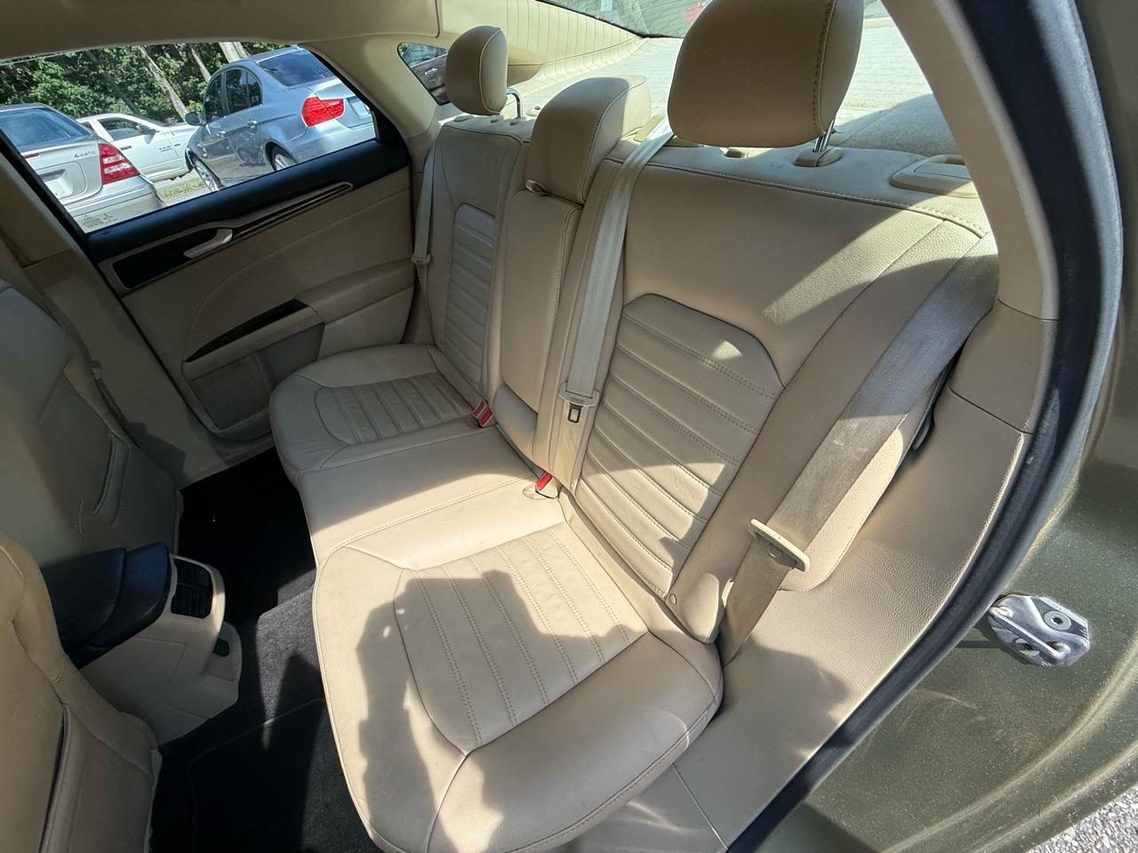 Ford Fusion SE 2013