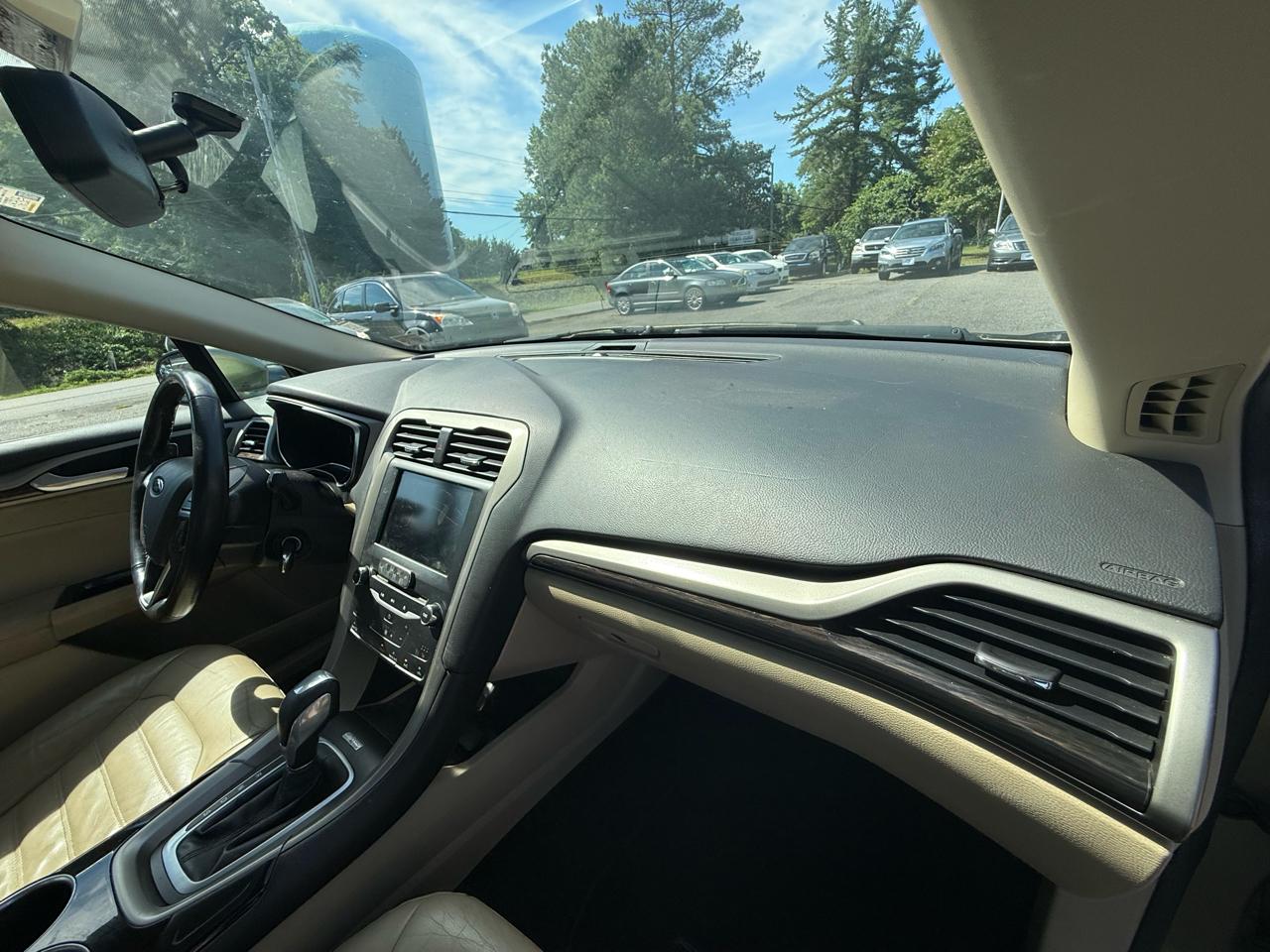 Ford Fusion SE 2013