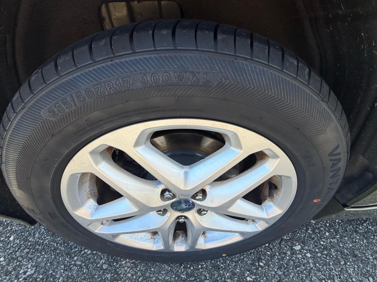 Ford Fusion SE 2013