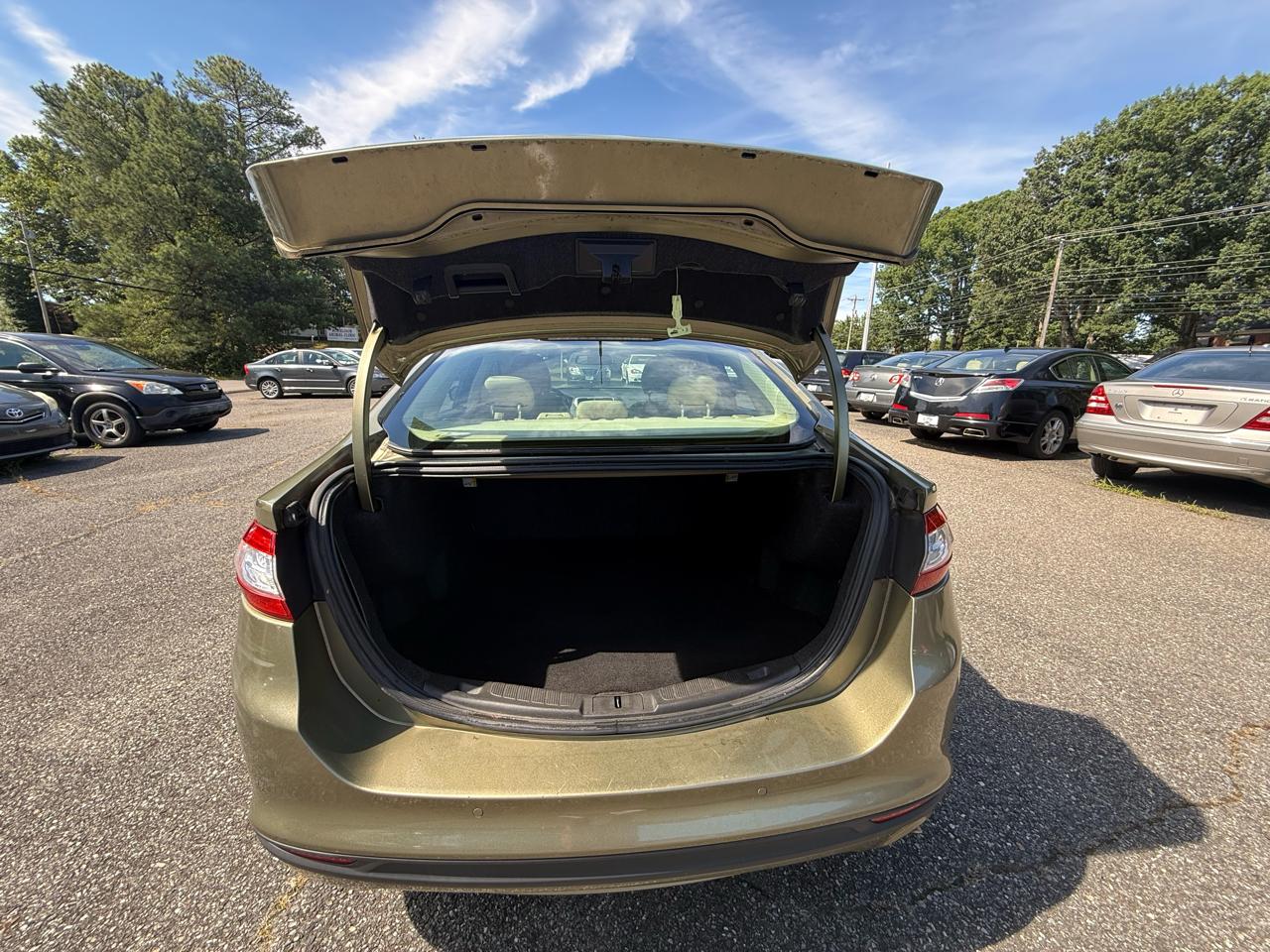 Ford Fusion SE 2013