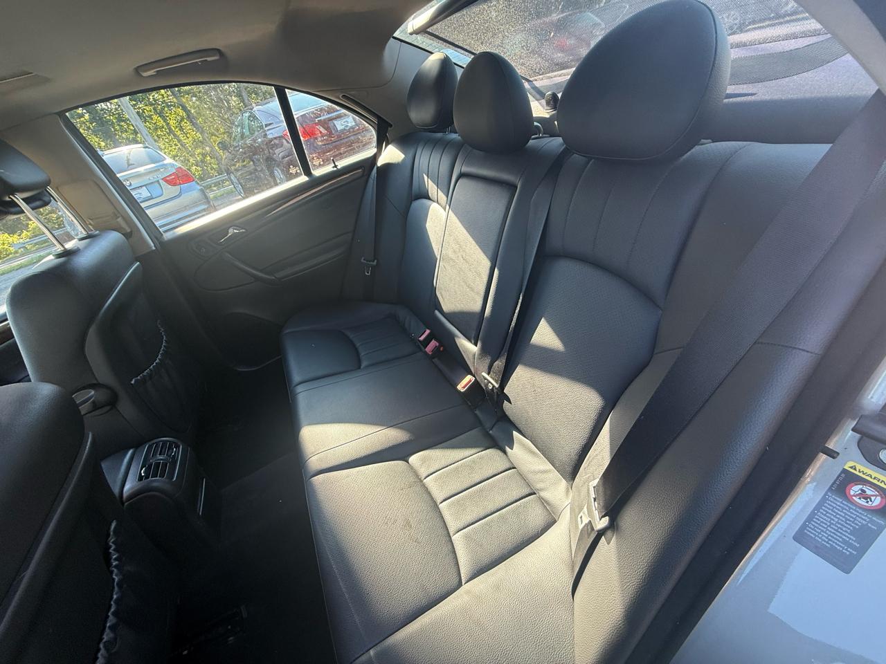 Mercedes-Benz C-Class C280 Luxury Sedan 4Matic 2007