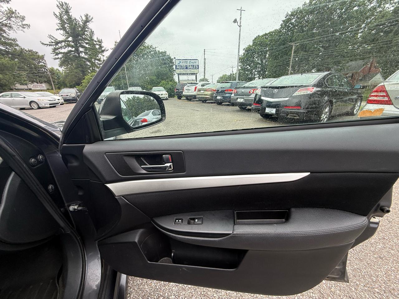 Subaru Legacy 2.5i Premium 2013