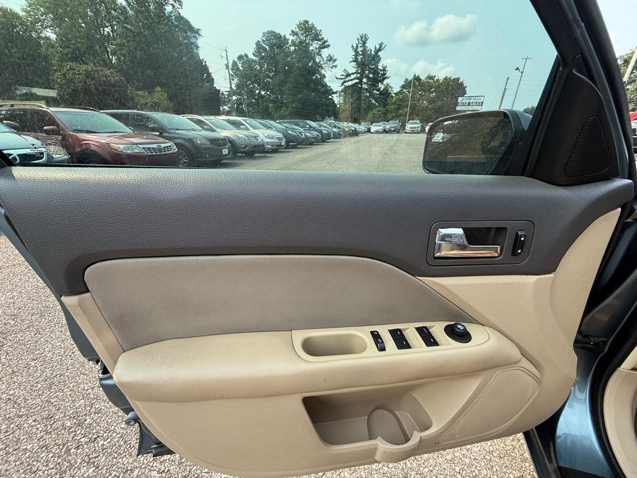 Ford Fusion SE 2012