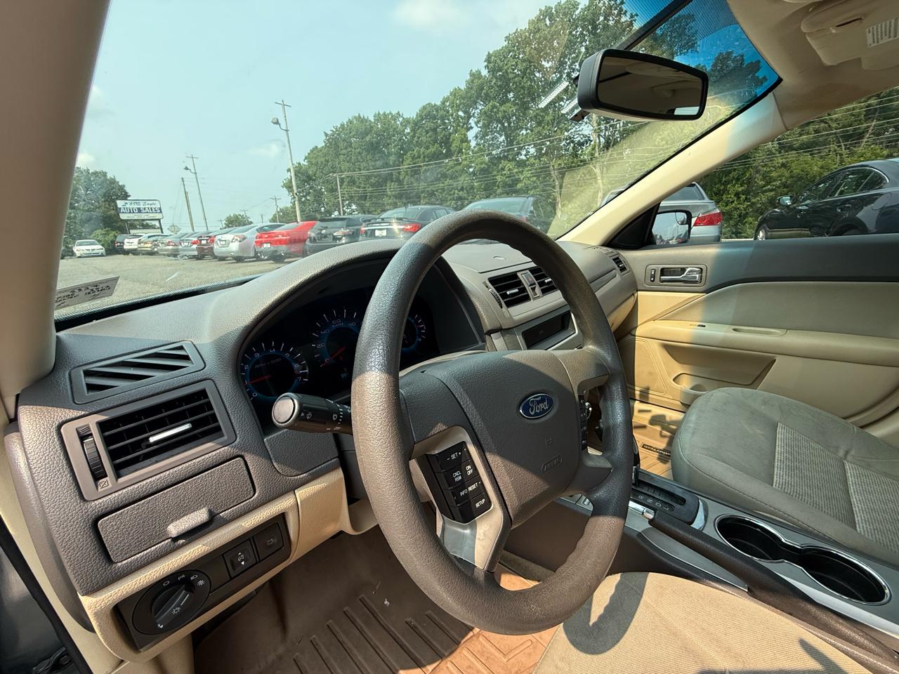 Ford Fusion SE 2012