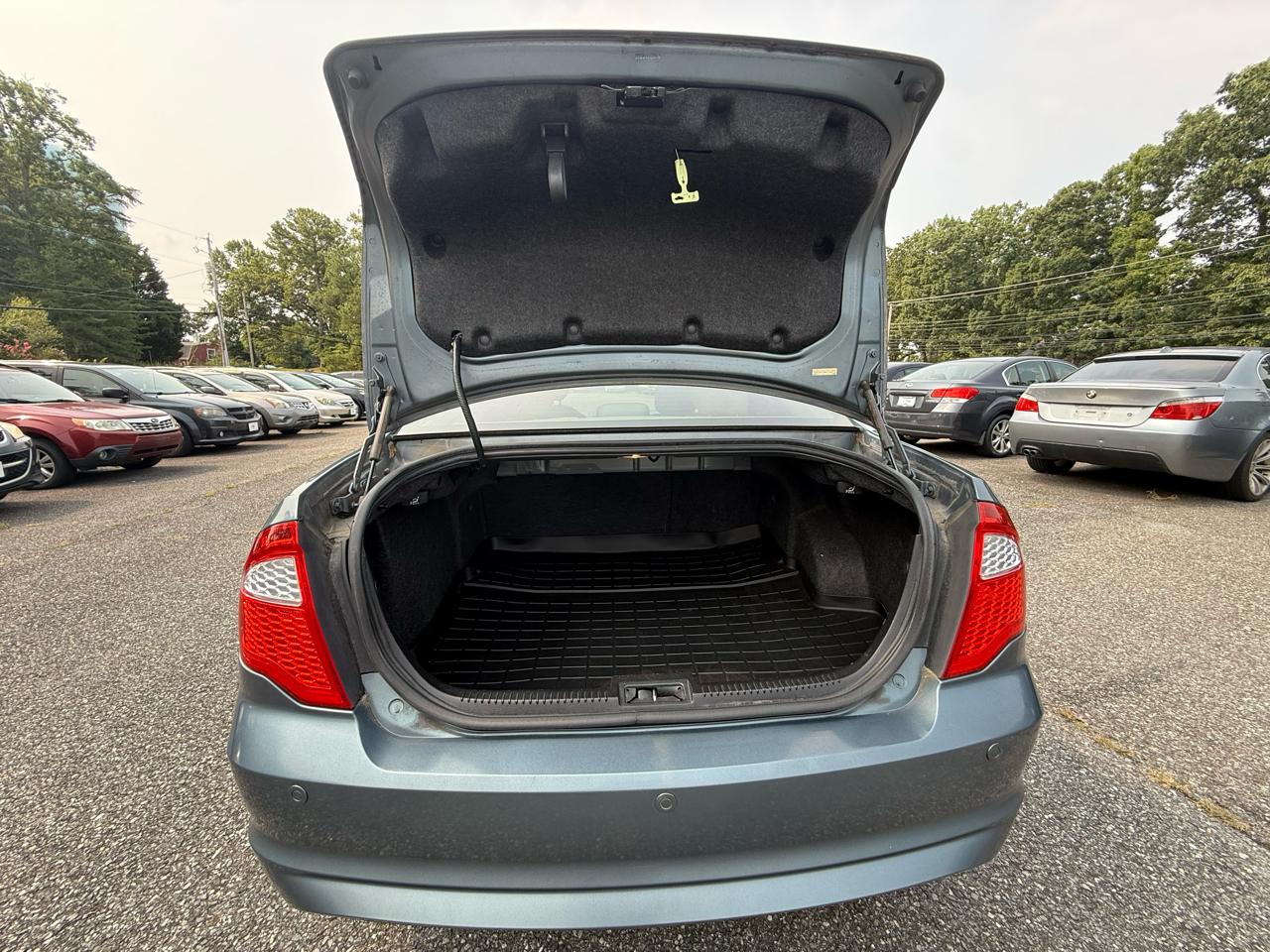 Ford Fusion SE 2012