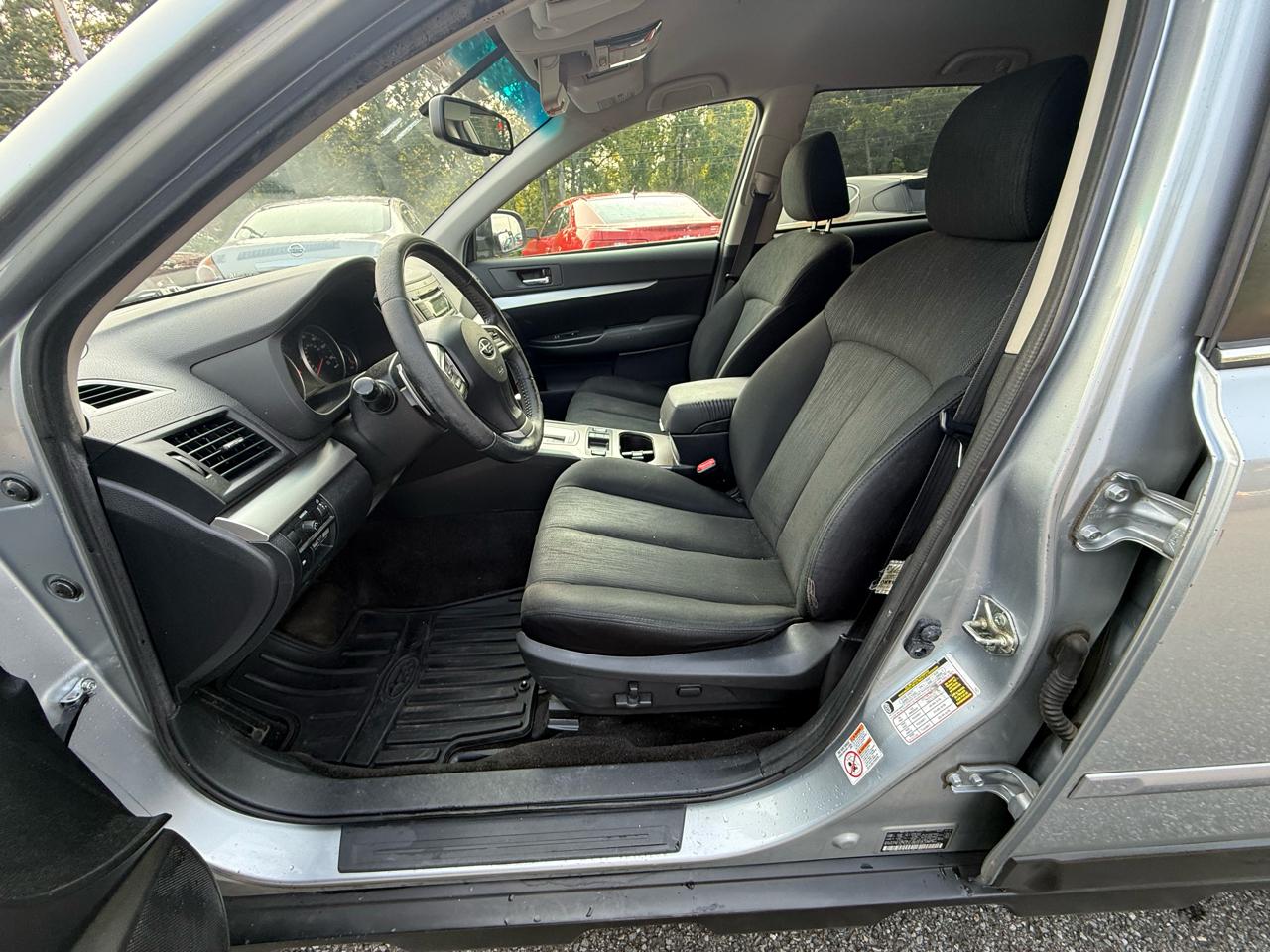 Subaru Outback 2.5i Premium 2013