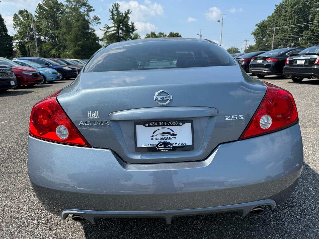 Nissan Altima 2.5 S Coupe 2010