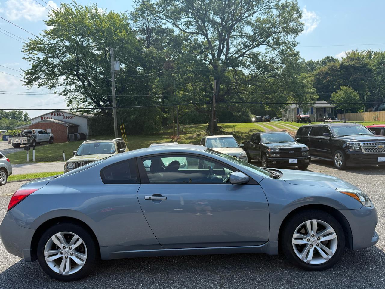 Nissan Altima 2.5 S Coupe 2010
