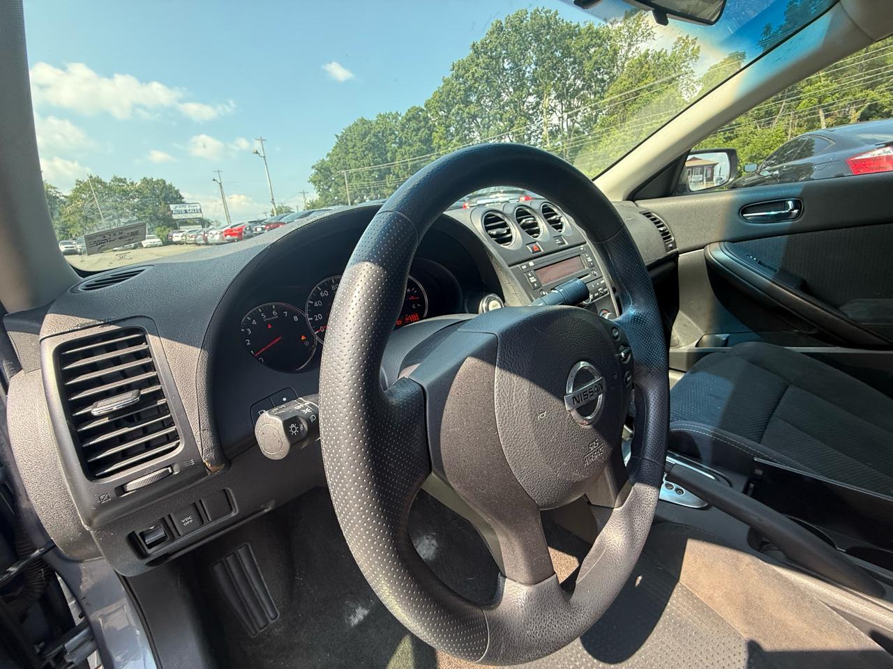 Nissan Altima 2.5 S Coupe 2010