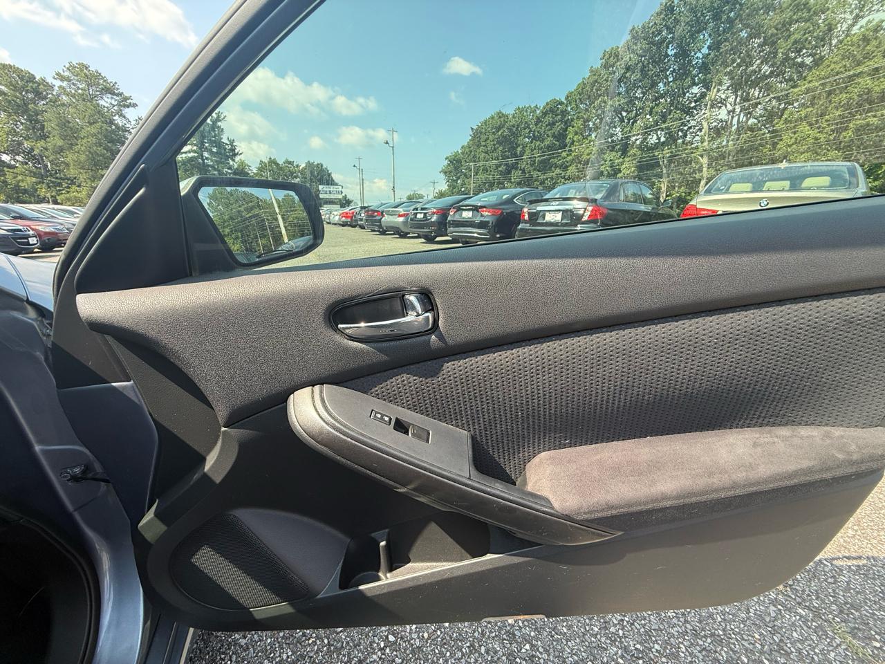 Nissan Altima 2.5 S Coupe 2010