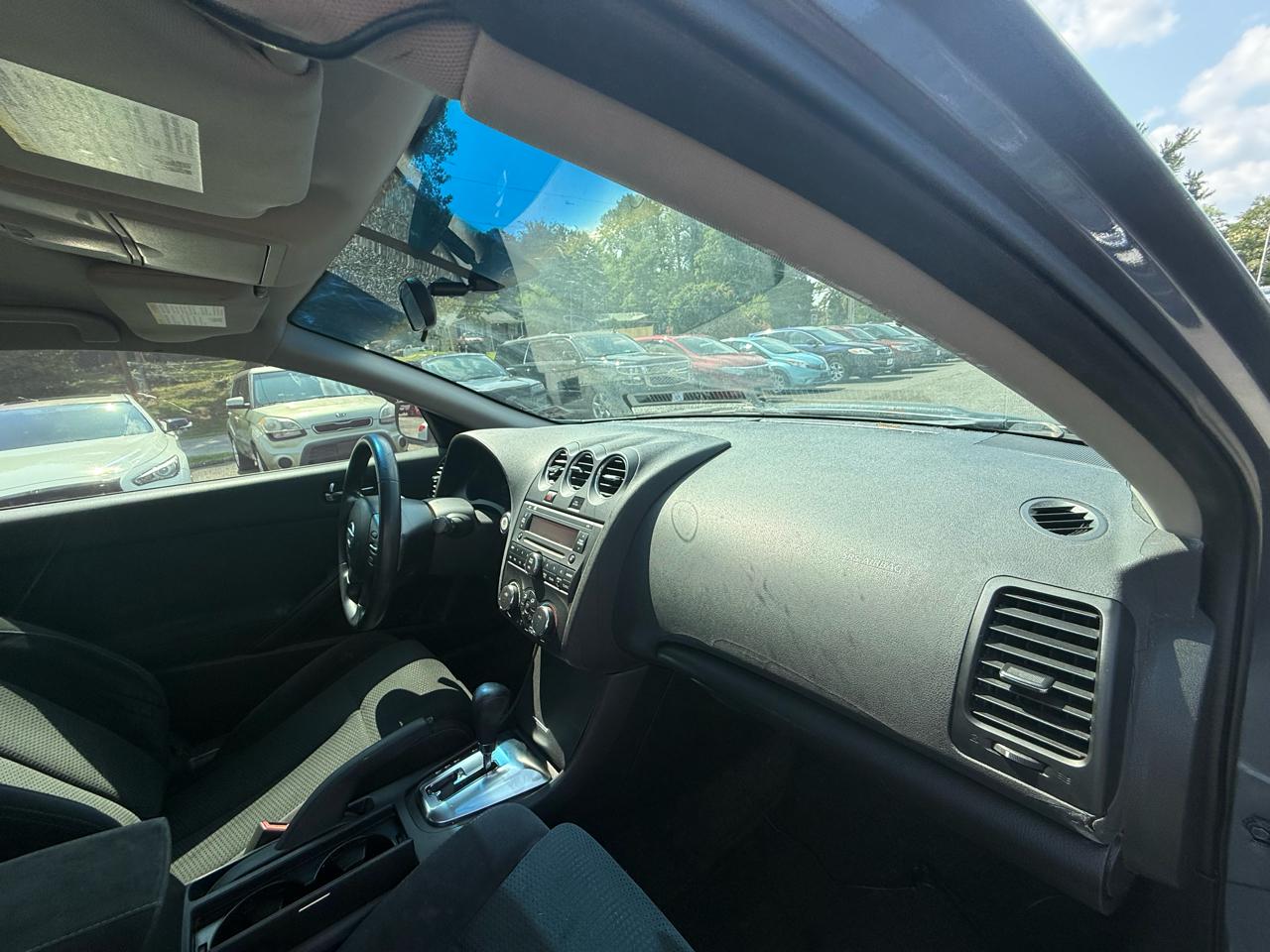 Nissan Altima 2.5 S Coupe 2010