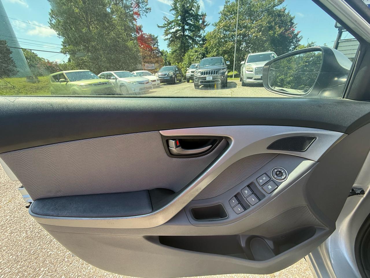 Hyundai Elantra Limited 2013