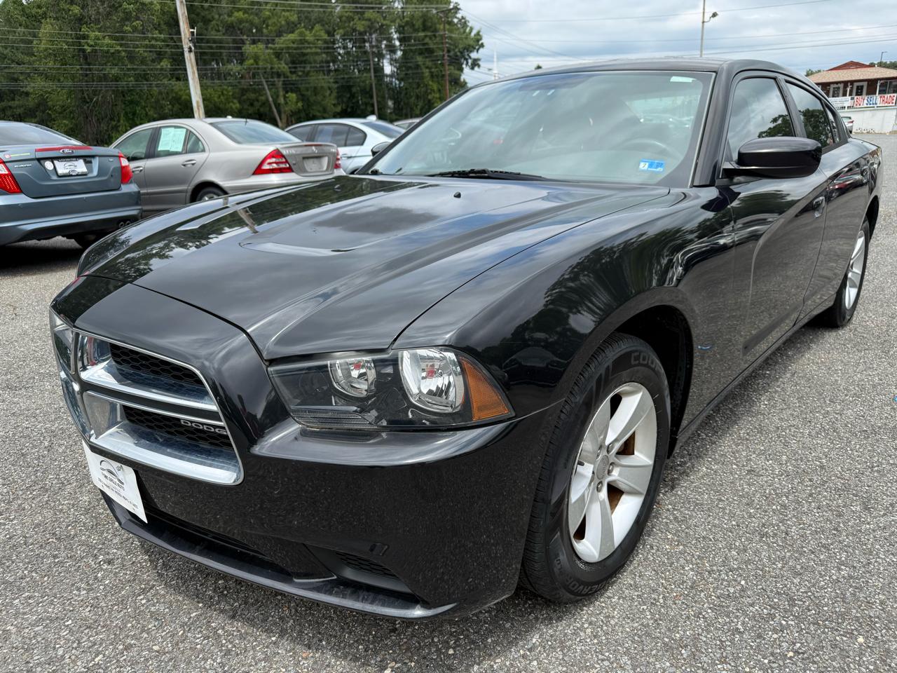 Dodge Charger SE 2011