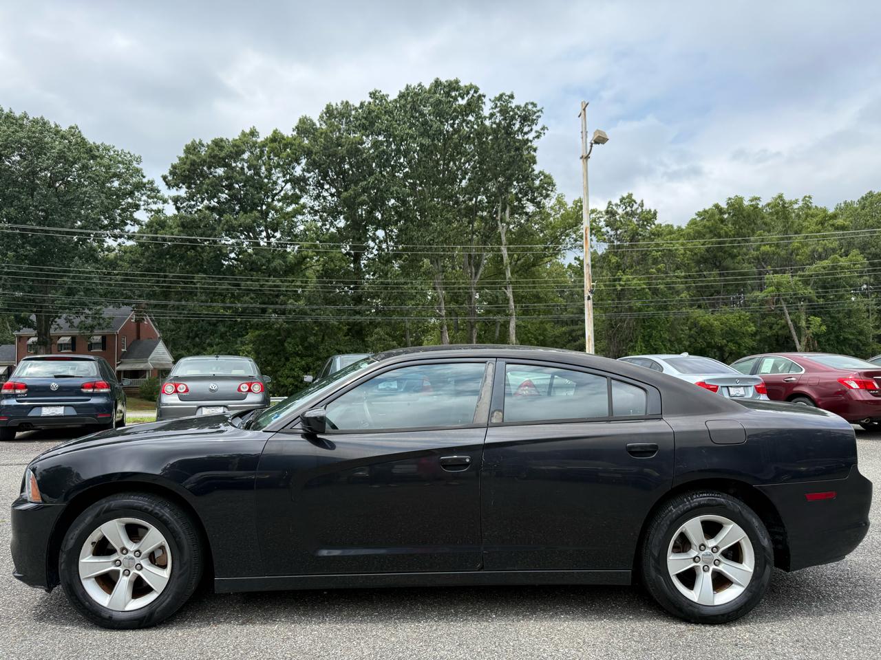 Dodge Charger SE 2011
