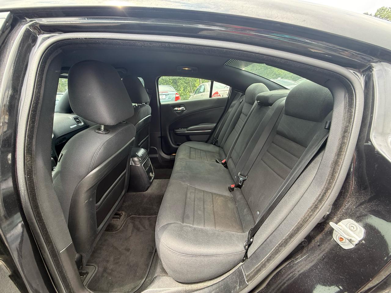 Dodge Charger SE 2011